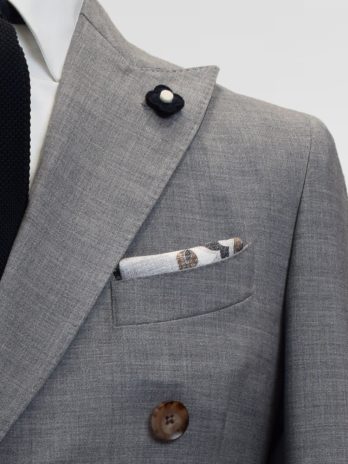 4CL – Costume Lardini gris clair croisé